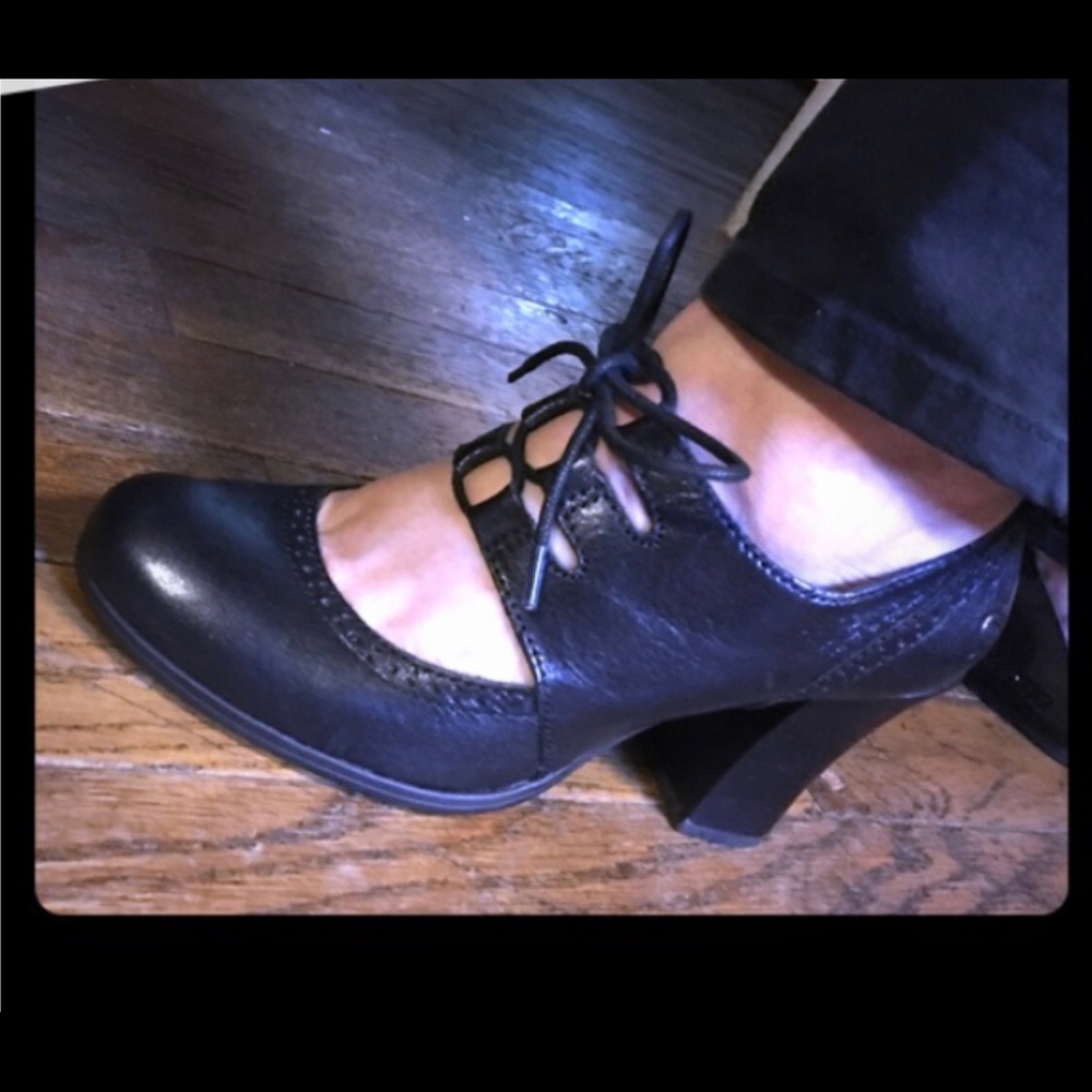 Born Black Leather Heels - Picture 2 of 2